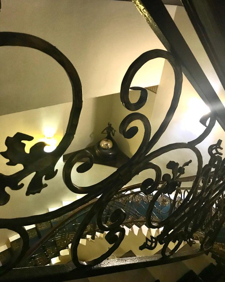Sky Luxe Hotel